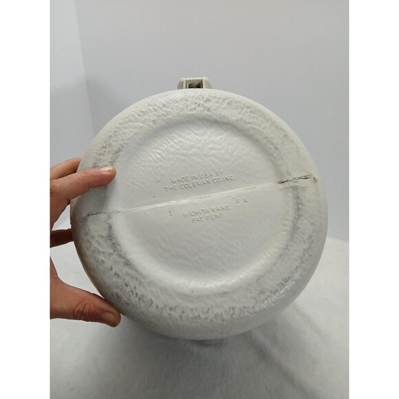 Vintage Coleman SteelBelted 2 Cooler 2 Gal. Silver - Picture 6 of 6